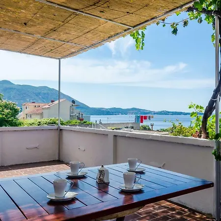 New With Romantic Sea View Near Dubrovnik מליני